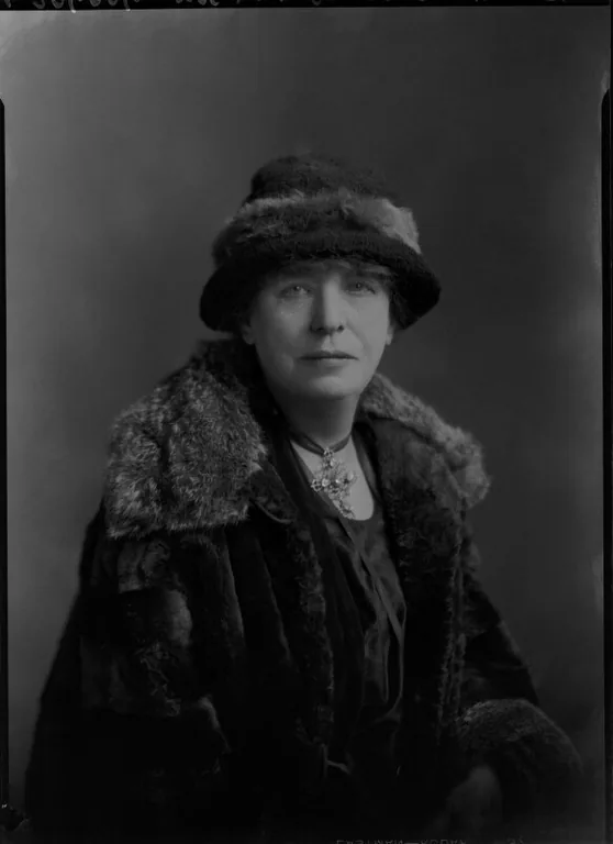 Clifford, Mrs. W. K. portrait