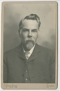 Kidson, Frank portrait