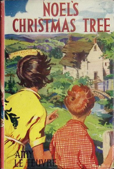 Noel's Christmas tree cover